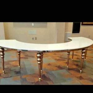 Serpentine table (4 tables make a round table)
